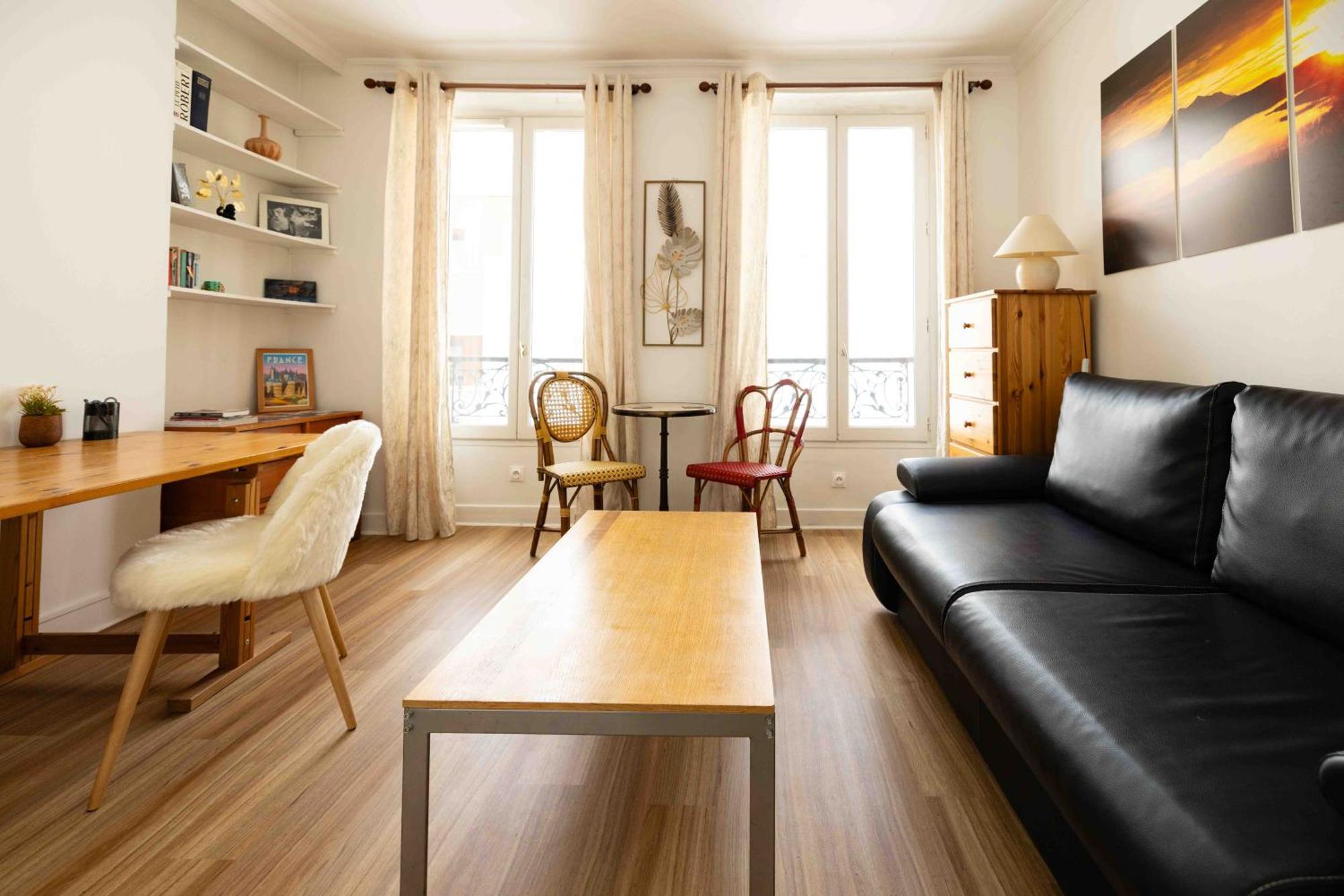Well Located Apartment In Париж Экстерьер фото